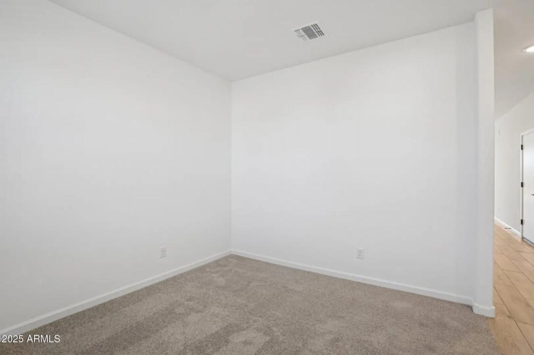 Real Estate Picture 15
