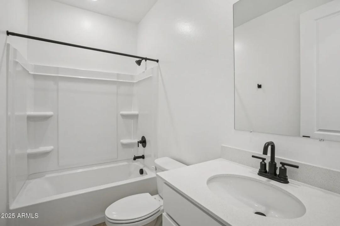 Real Estate Picture 18