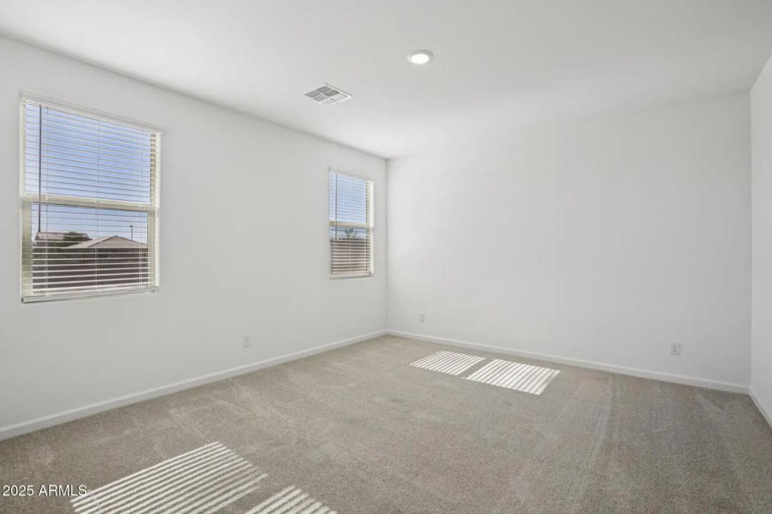 Real Estate Picture 23