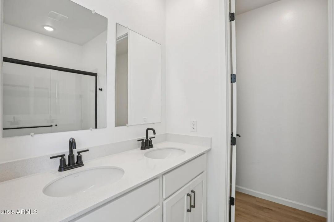 Real Estate Picture 27