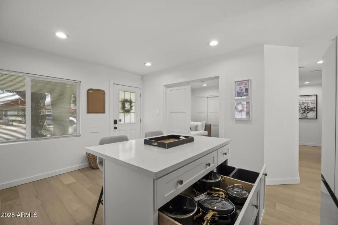 Real Estate Picture 9