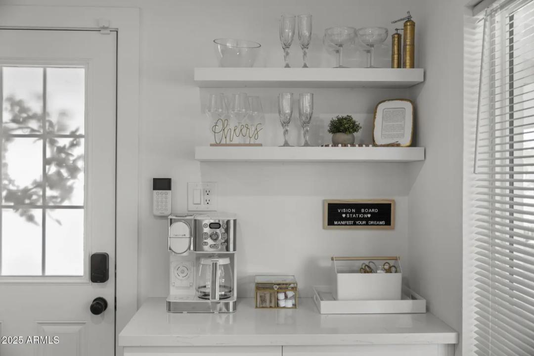 Real Estate Picture 13