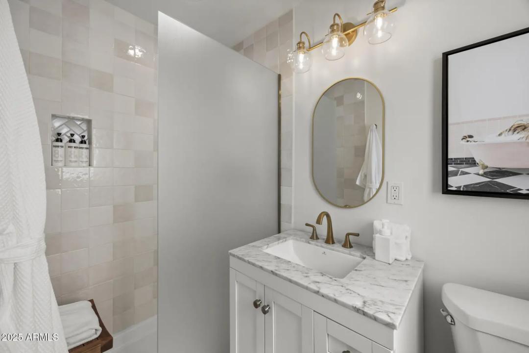 Real Estate Picture 24