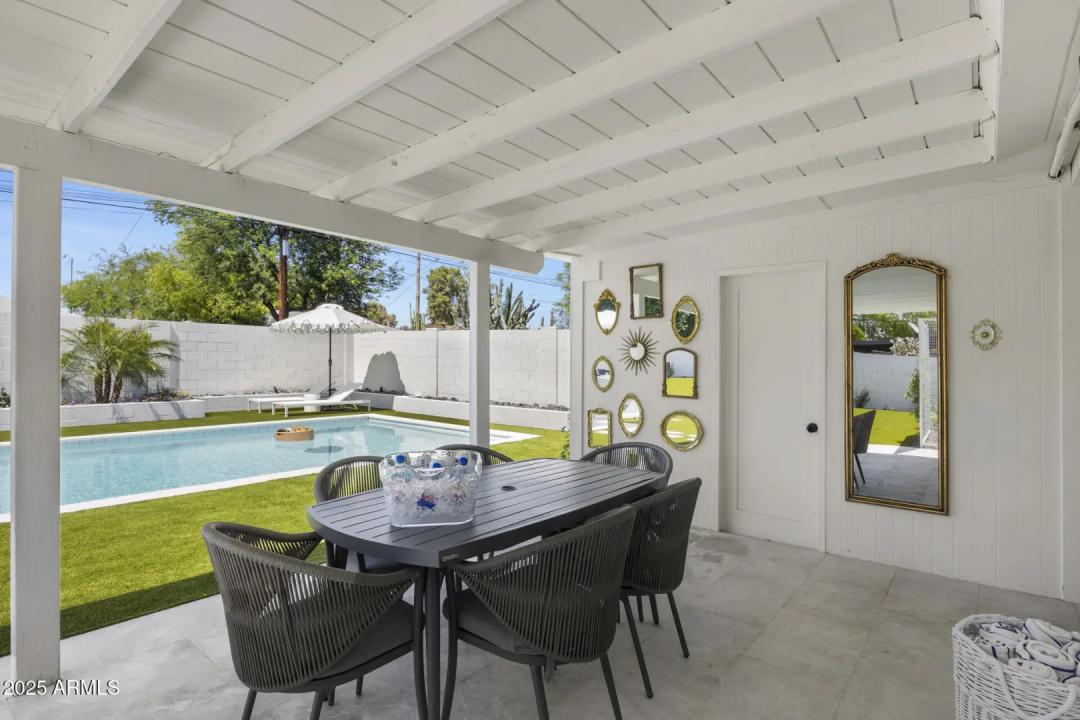 Real Estate Picture 32