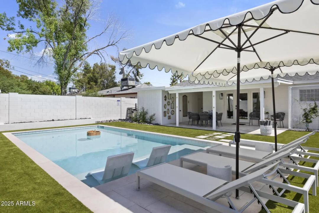 Real Estate Picture 37