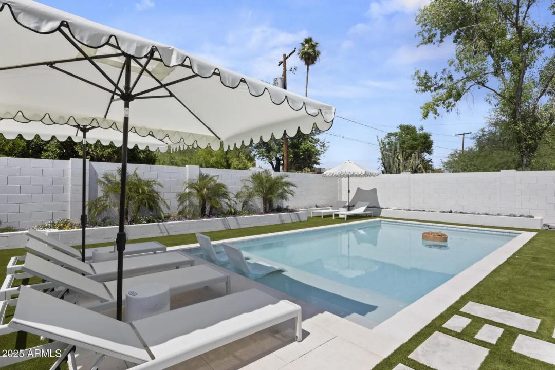 Real Estate Picture 38