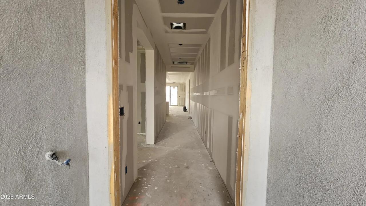 Real Estate Picture 3