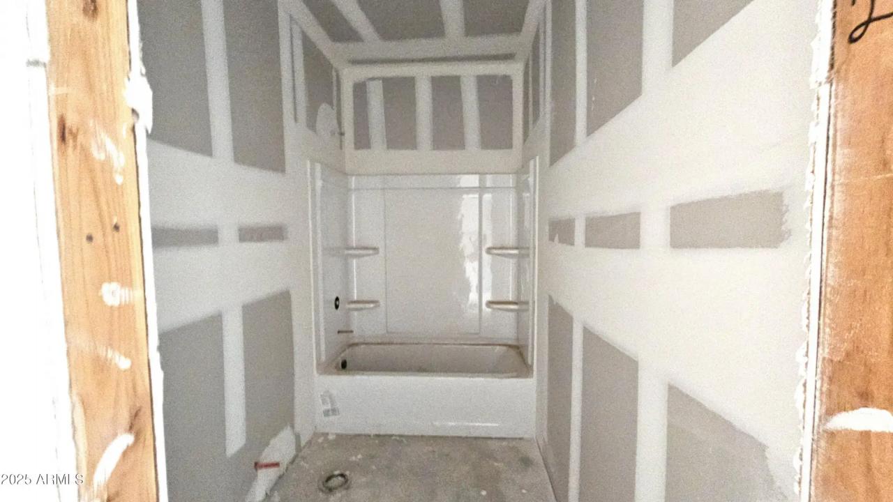 Real Estate Picture 5