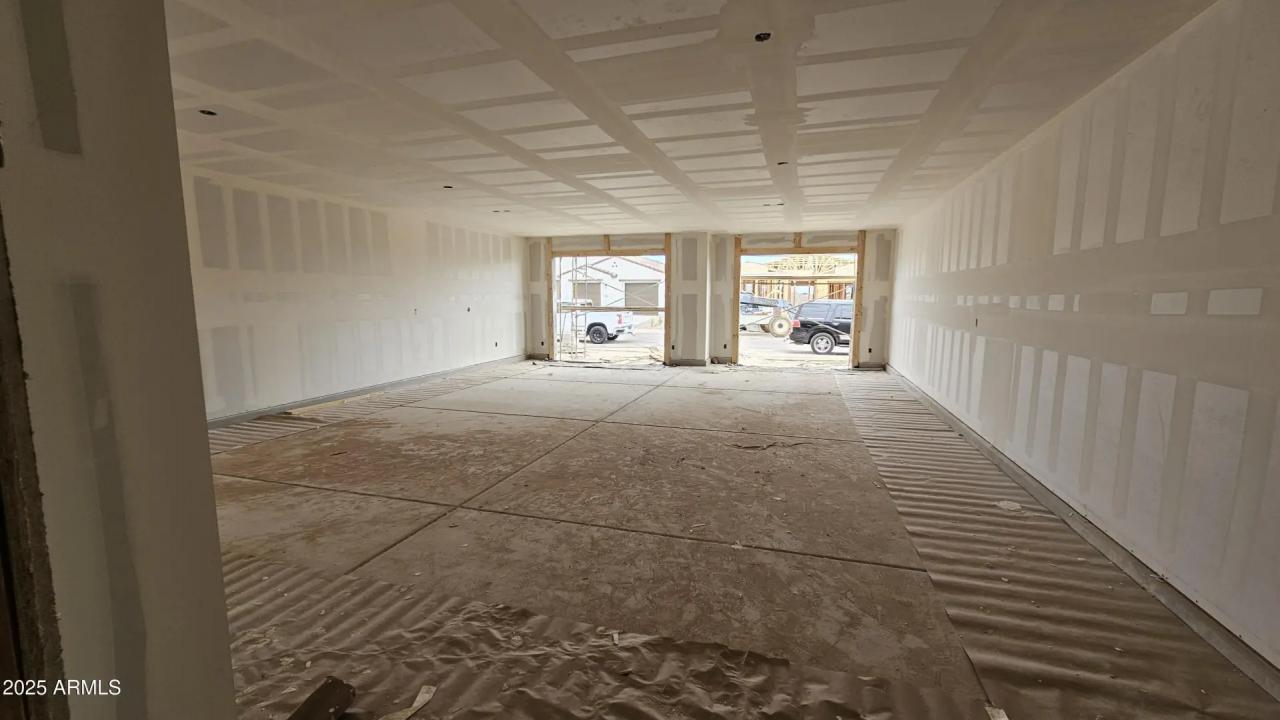 Real Estate Picture 9