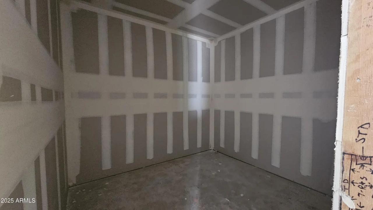 Real Estate Picture 13