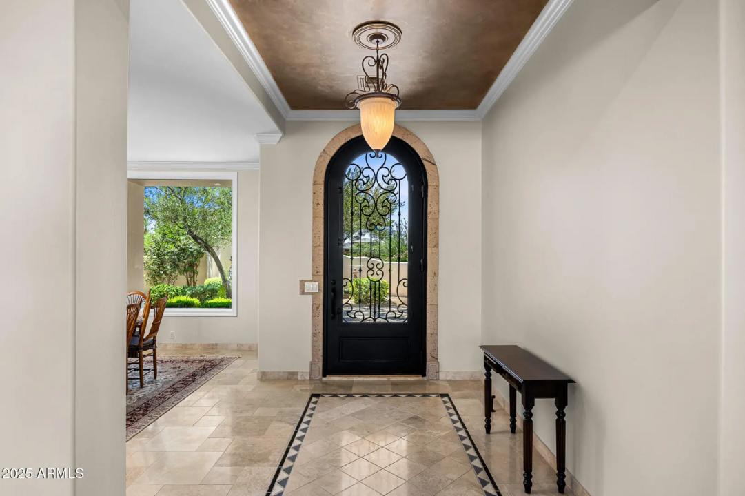 Real Estate Picture 12