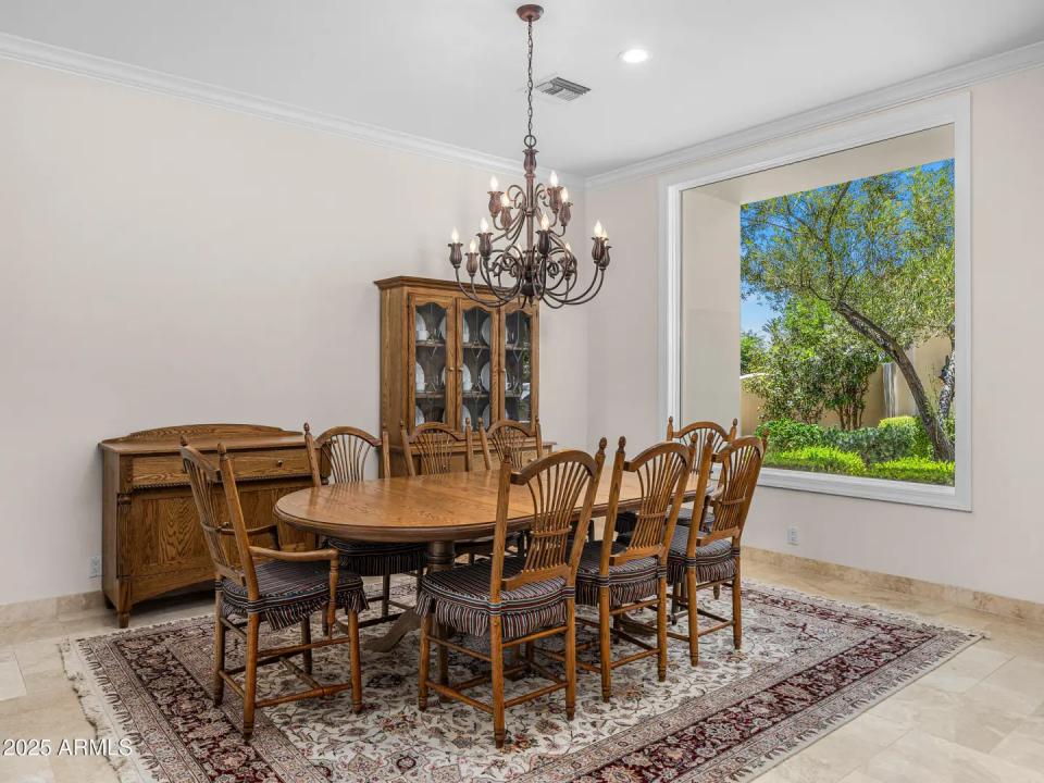 Real Estate Picture 13