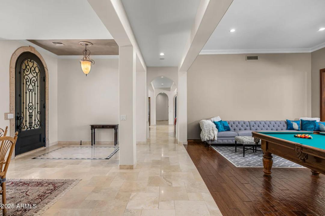Real Estate Picture 14