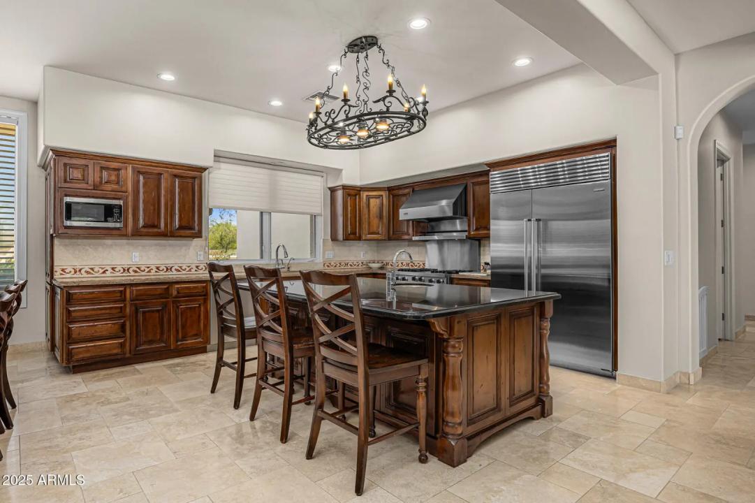 Real Estate Picture 17