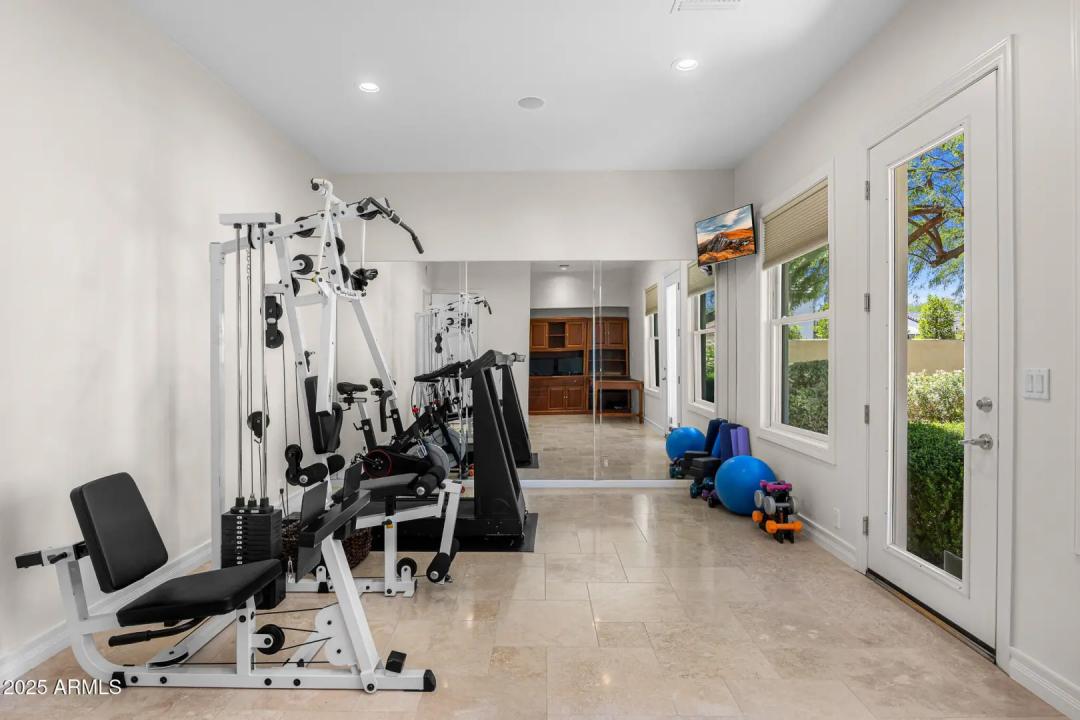 Real Estate Picture 33