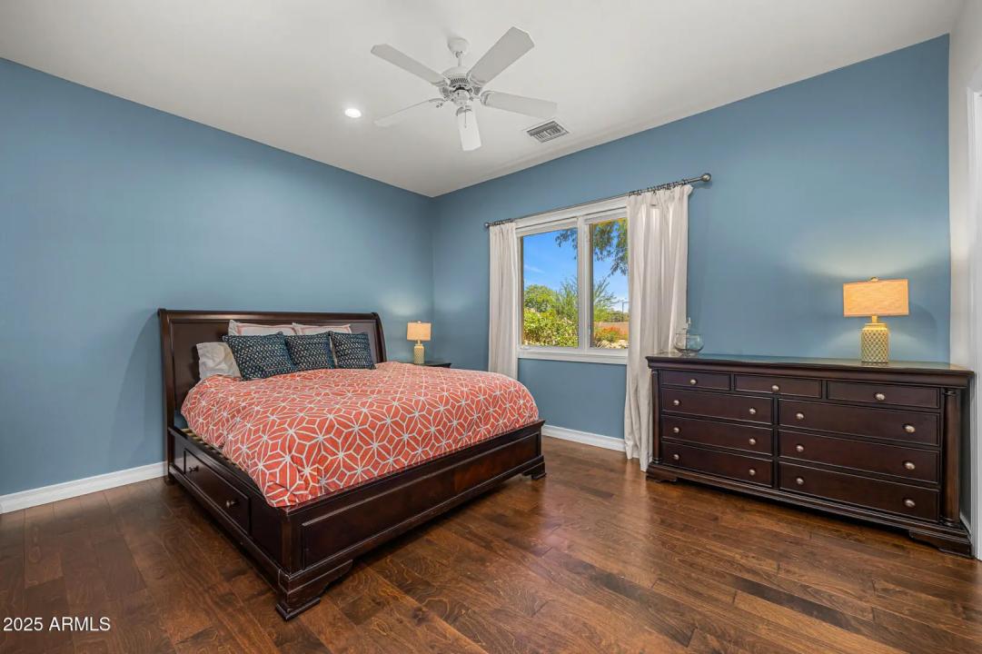 Real Estate Picture 36