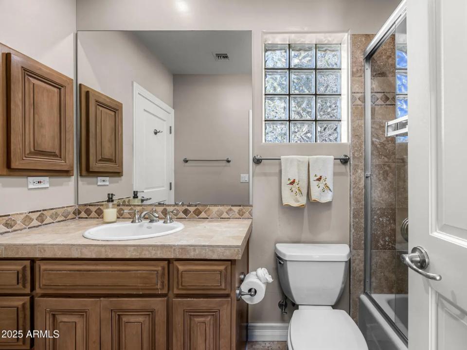 Real Estate Picture 50