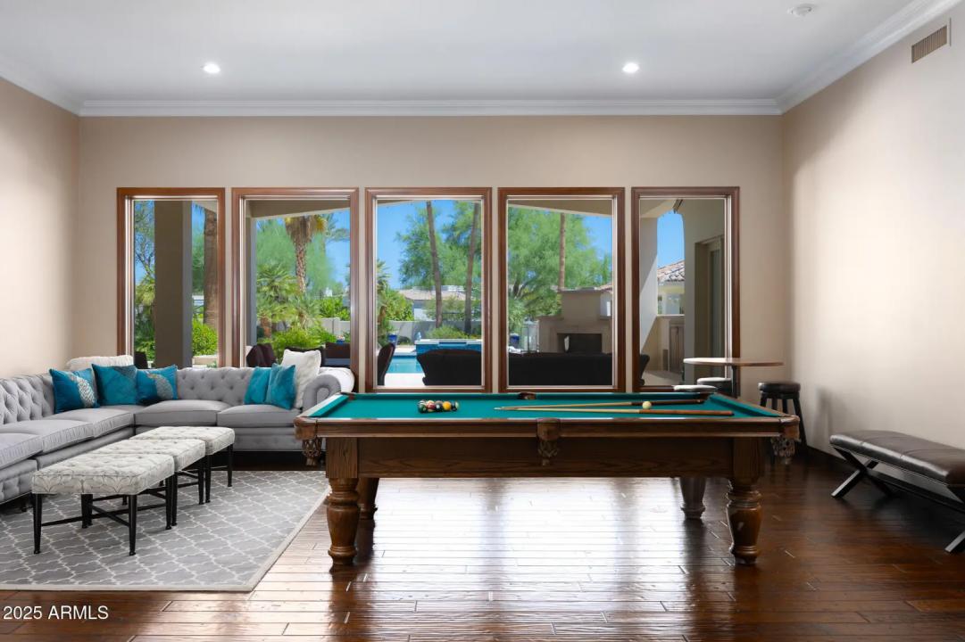 Real Estate Picture 5