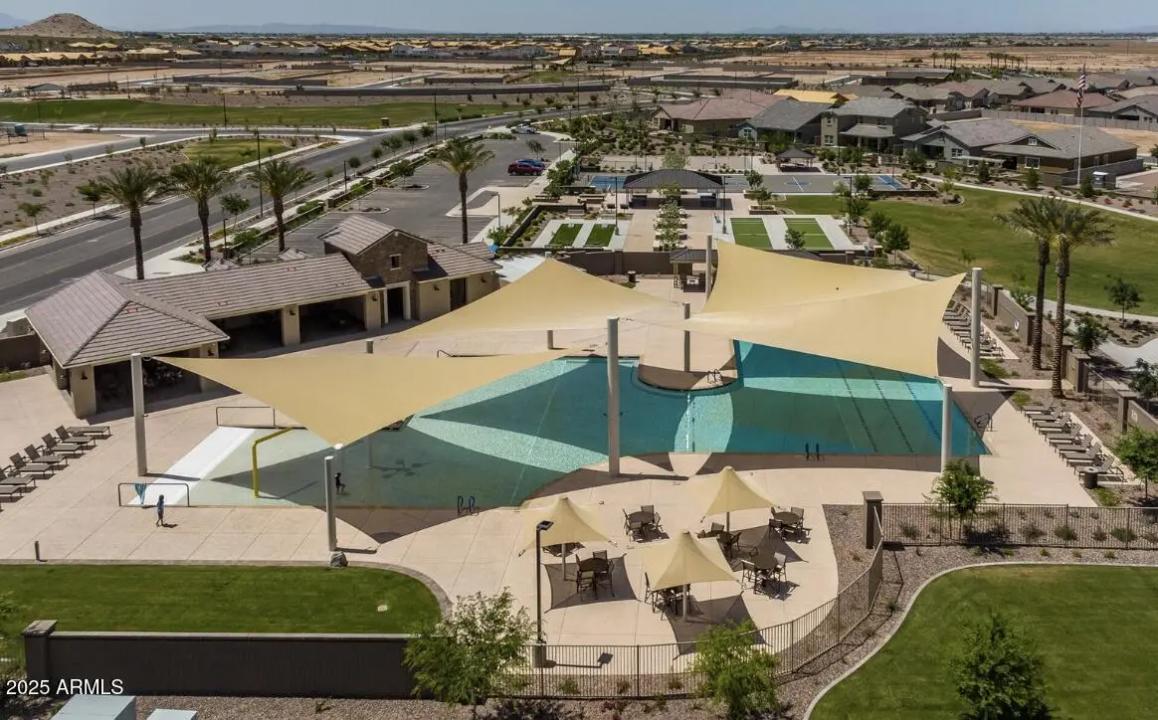 Real Estate Picture 29