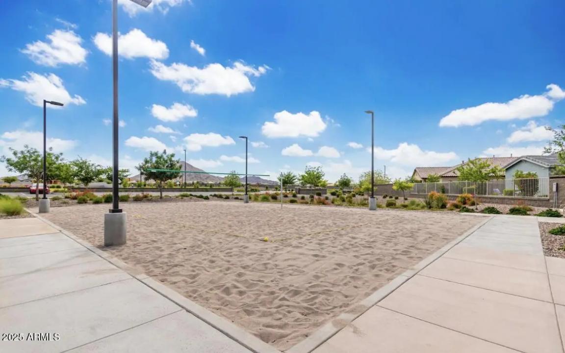 Real Estate Picture 32
