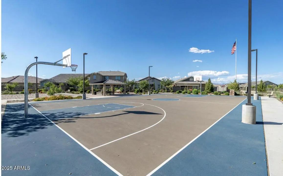 Real Estate Picture 34