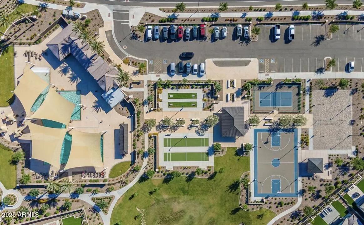 Real Estate Picture 39
