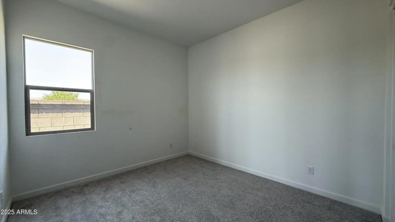 Real Estate Picture 9