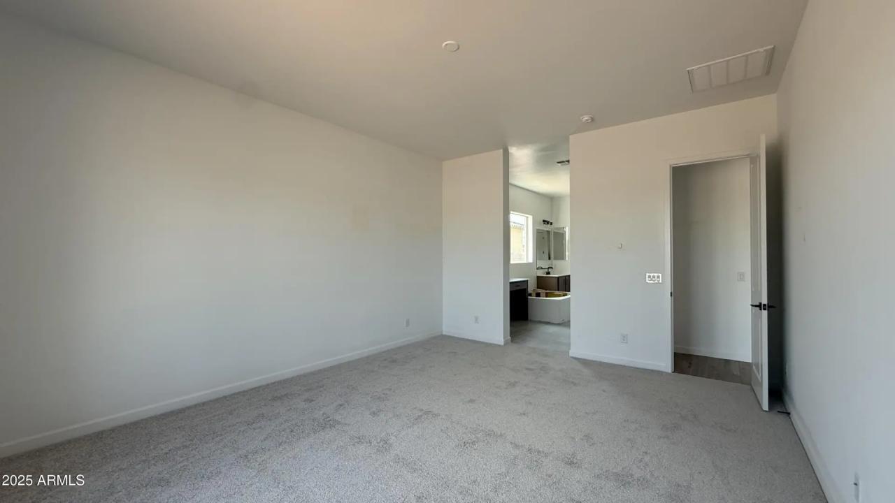 Real Estate Picture 19