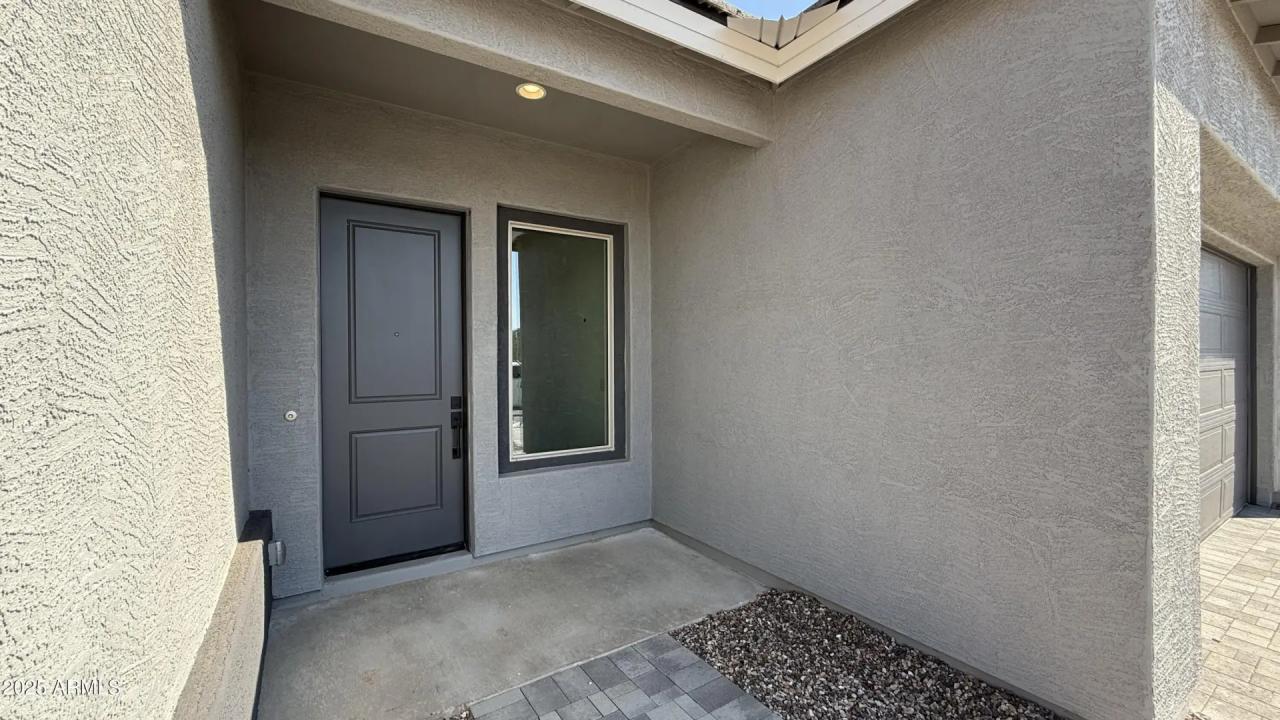 Real Estate Picture 5