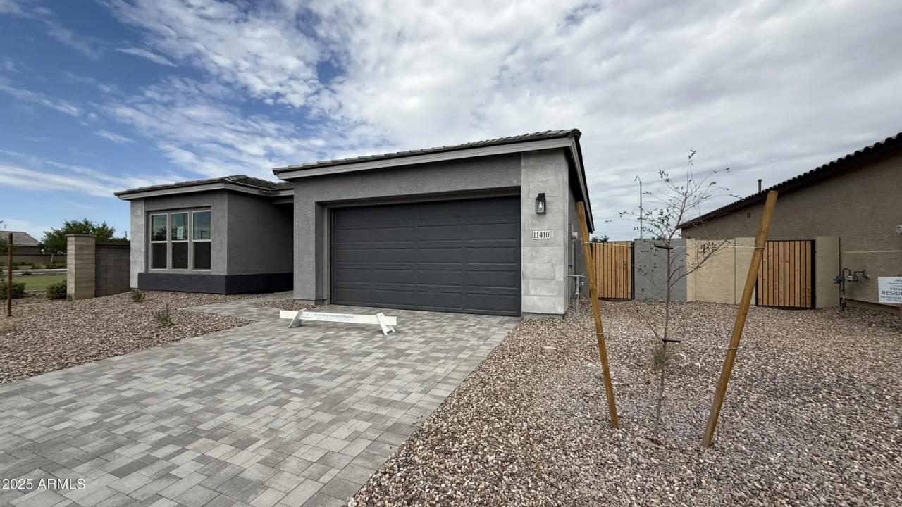 Real Estate Picture 3