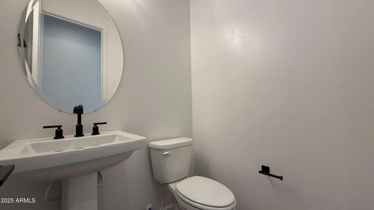 Real Estate Picture 32