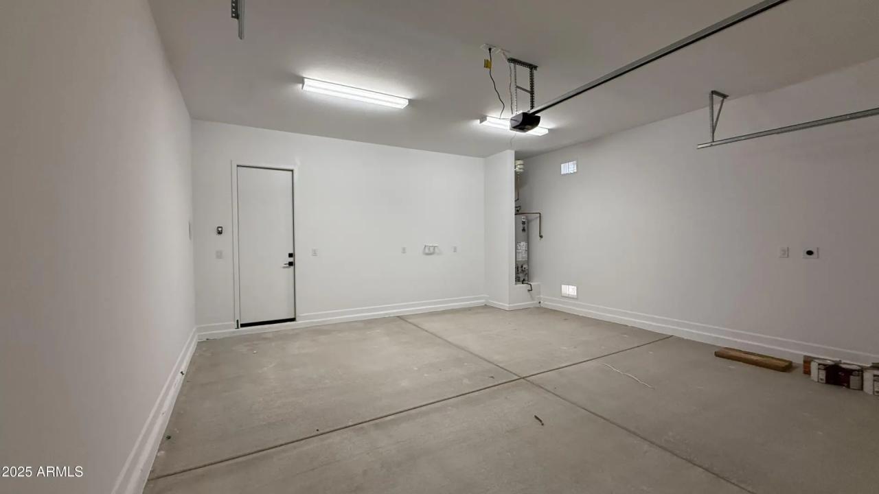 Real Estate Picture 33