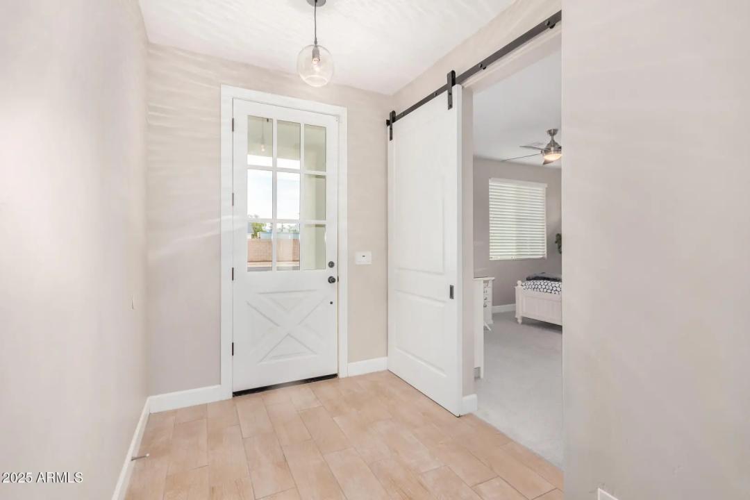 Real Estate Picture 3