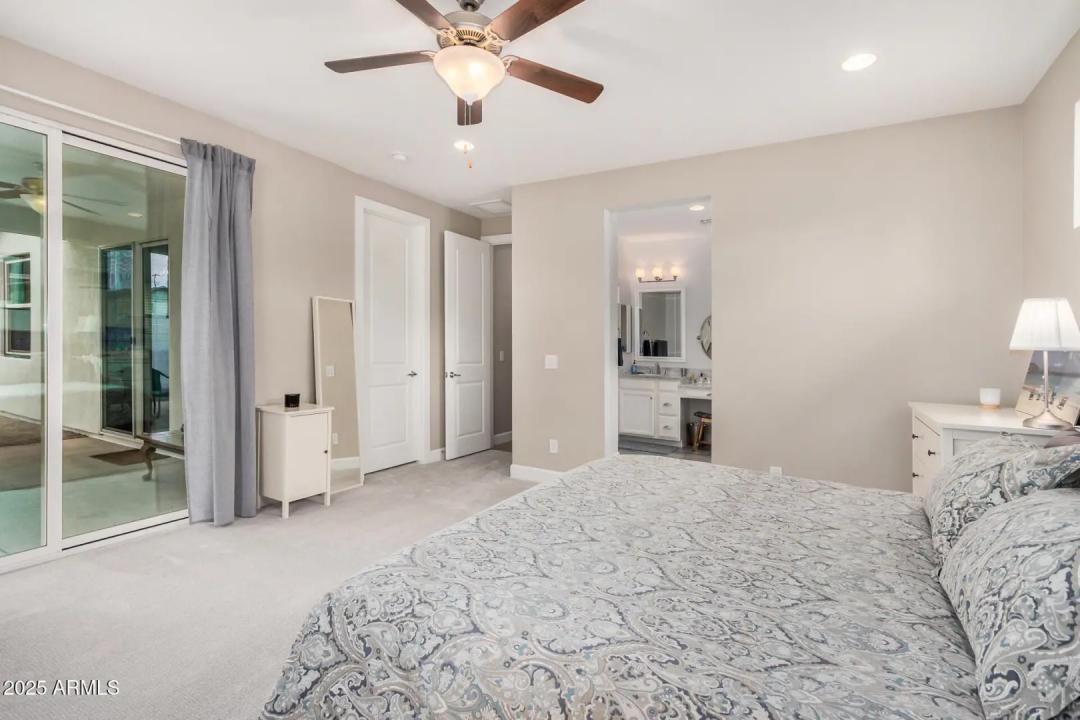 Real Estate Picture 12