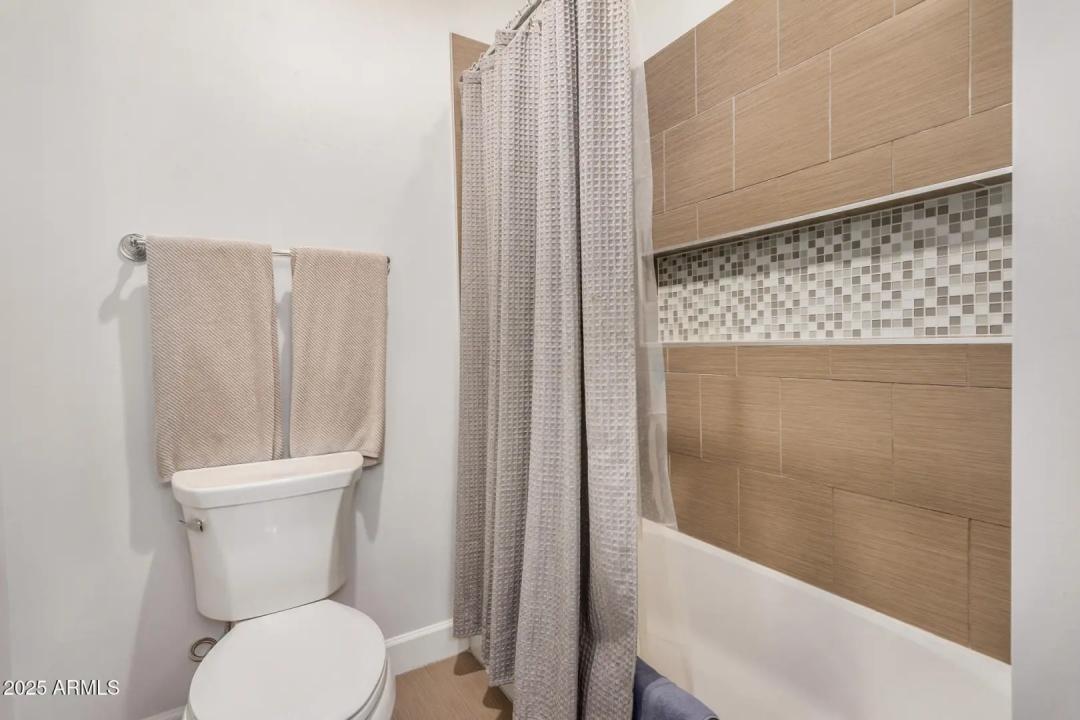Real Estate Picture 19