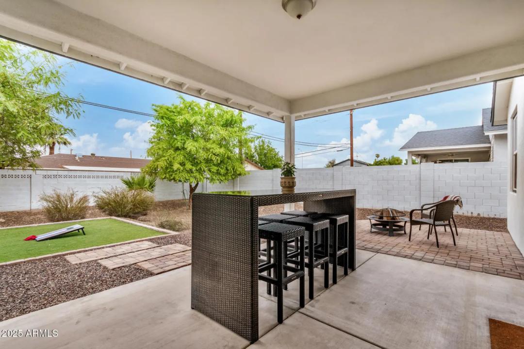 Real Estate Picture 23