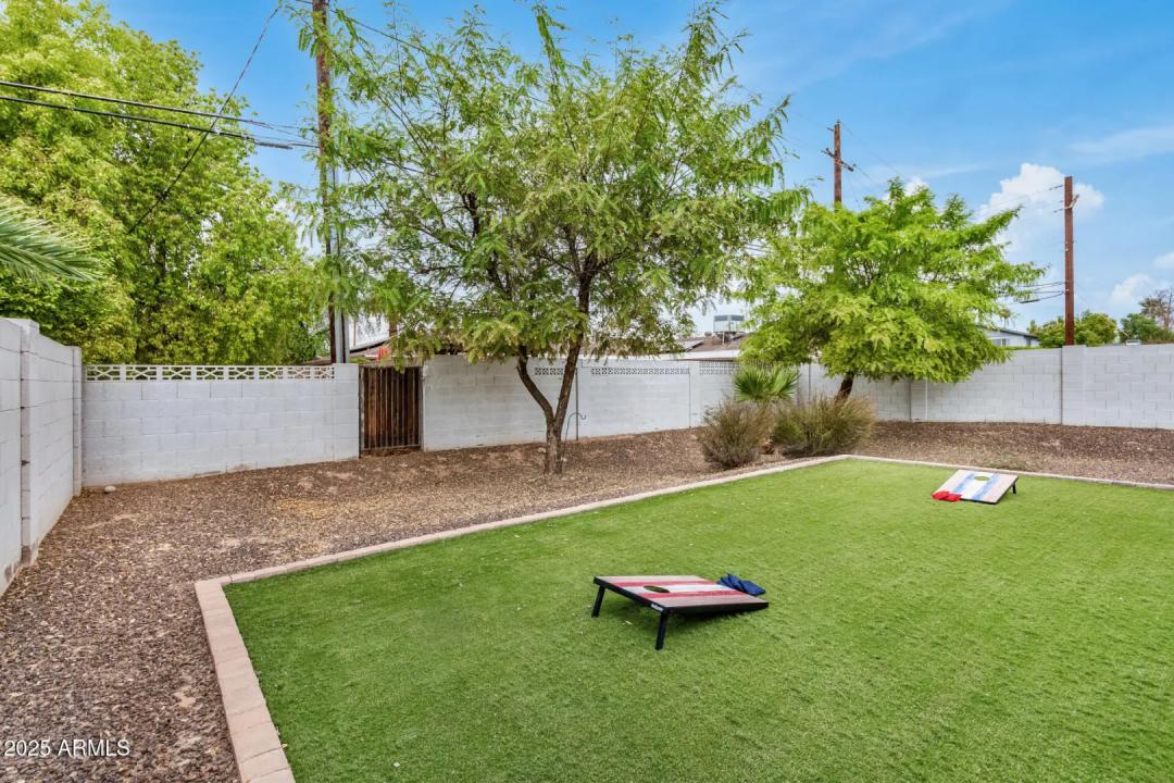 Real Estate Picture 25