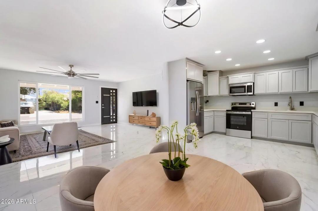 Real Estate Picture 2
