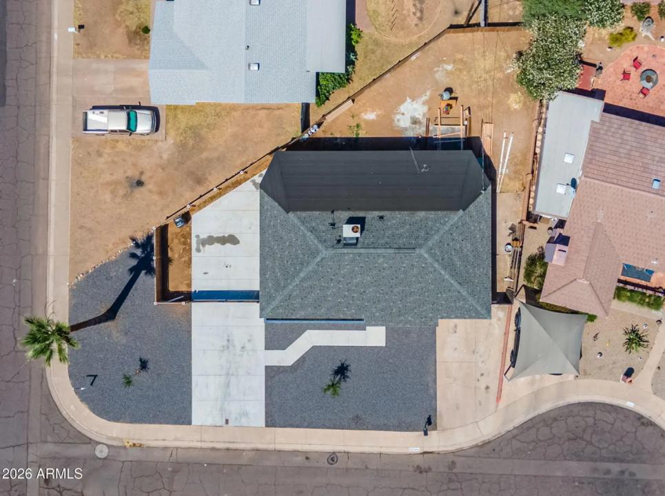 Real Estate Picture 30