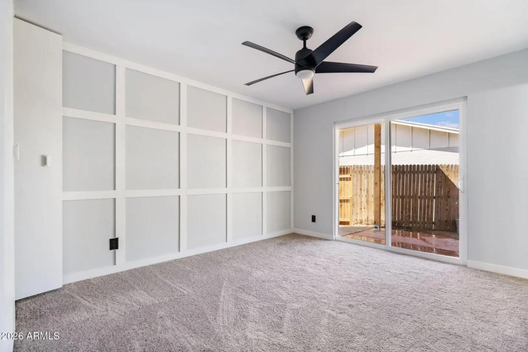 Real Estate Picture 12