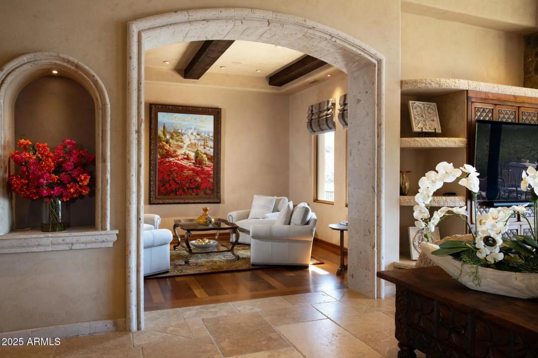 Real Estate Picture 7