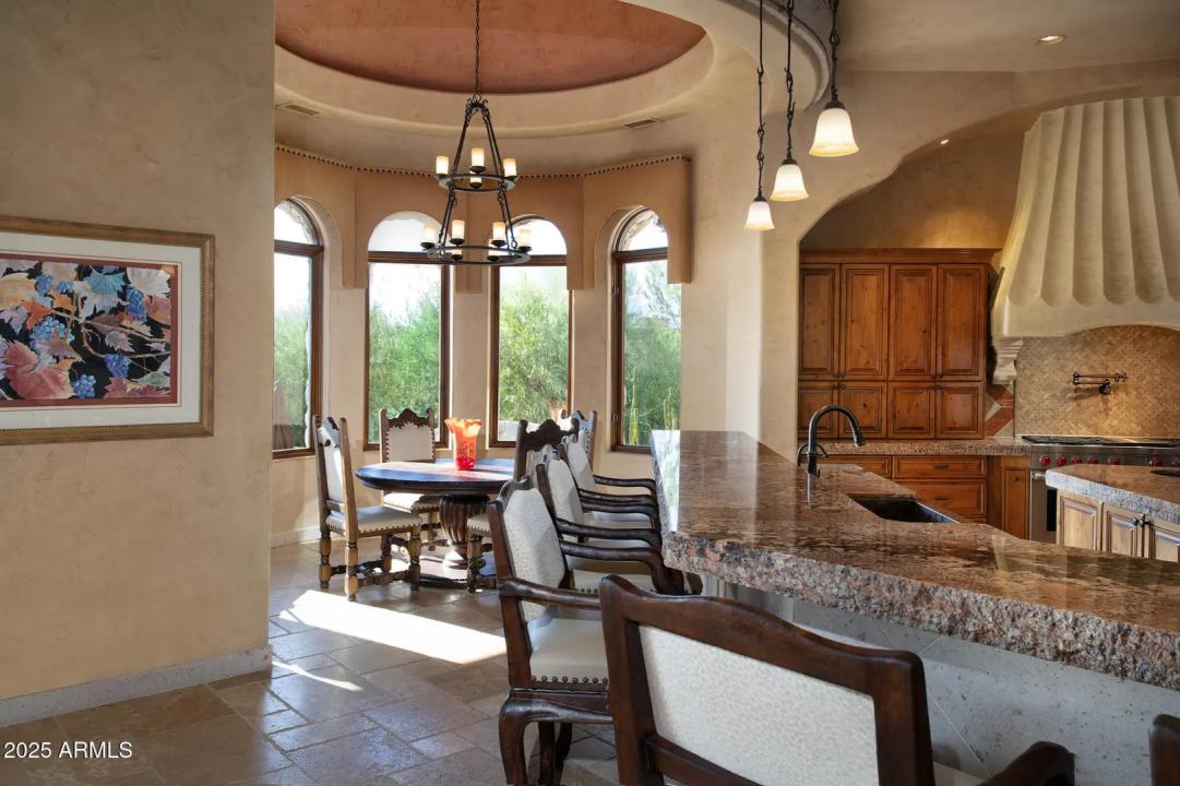 Real Estate Picture 13