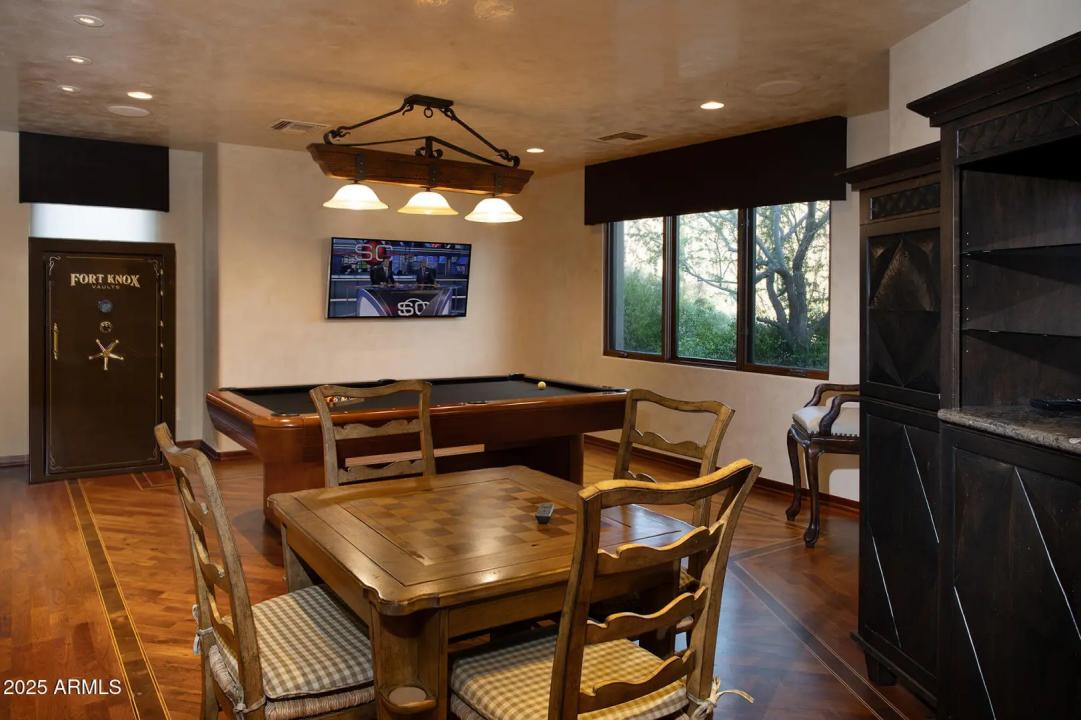 Real Estate Picture 38