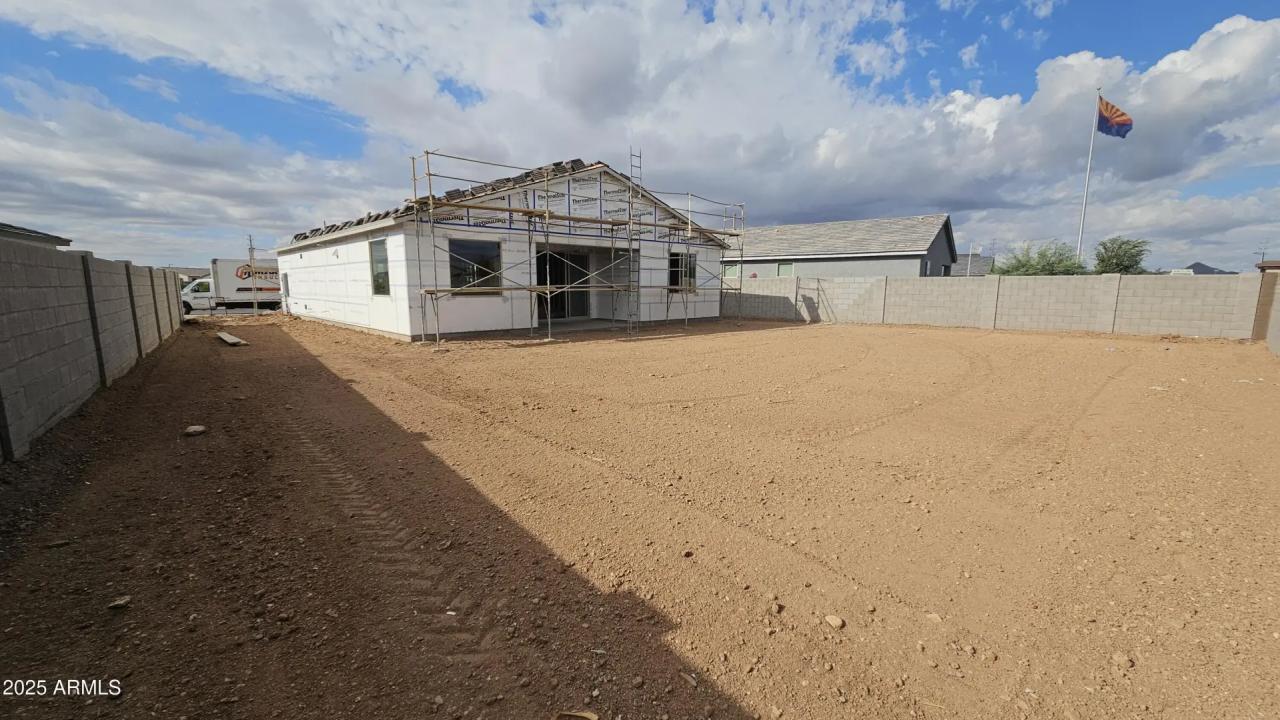 Real Estate Picture 6