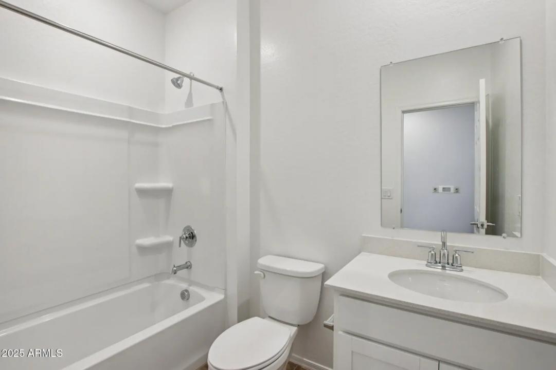 Real Estate Picture 13