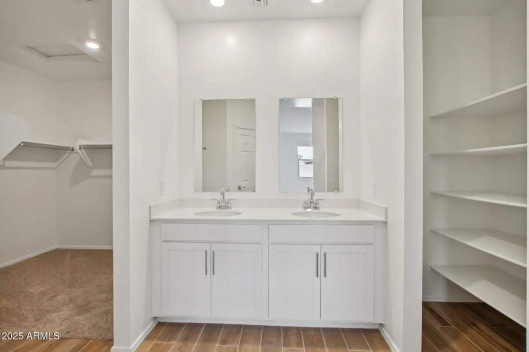 Real Estate Picture 25