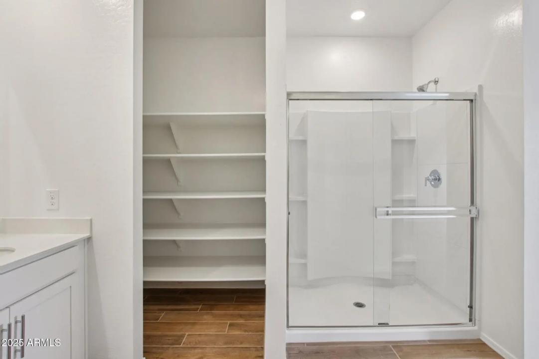 Real Estate Picture 26