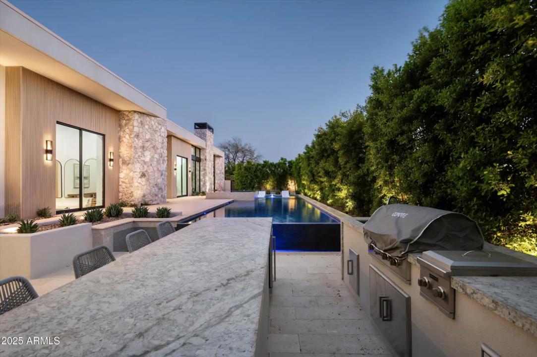 Real Estate Picture 36