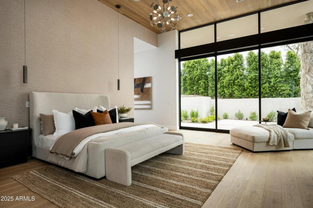 Real Estate Picture 17