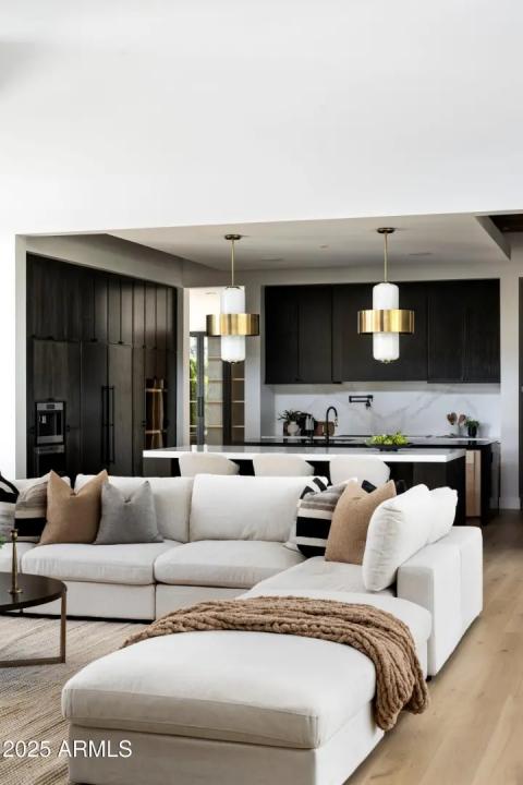 Real Estate Picture 6